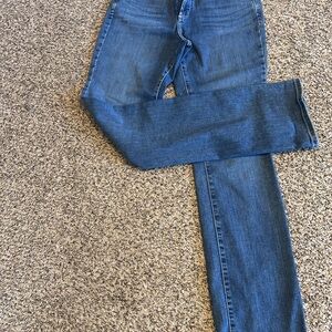 NYDJ Classic ladies Blue Denim STRAIGHT Jeans size 6